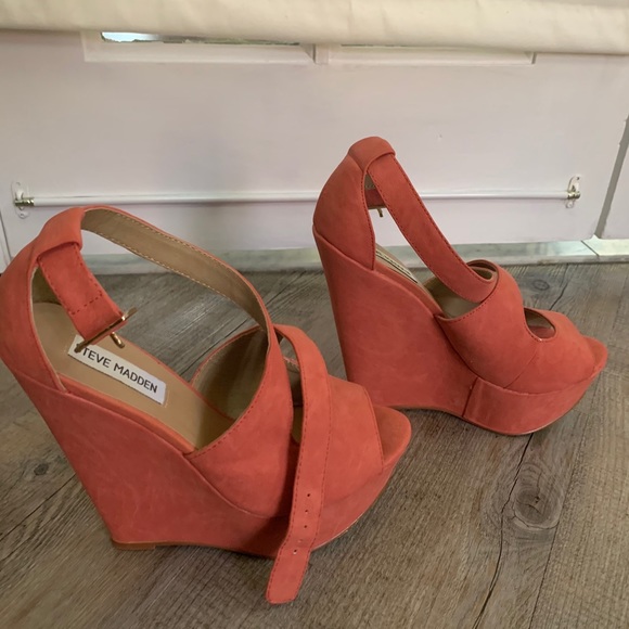 Steve Madden Coral Wedge Heels - Picture 7 of 7